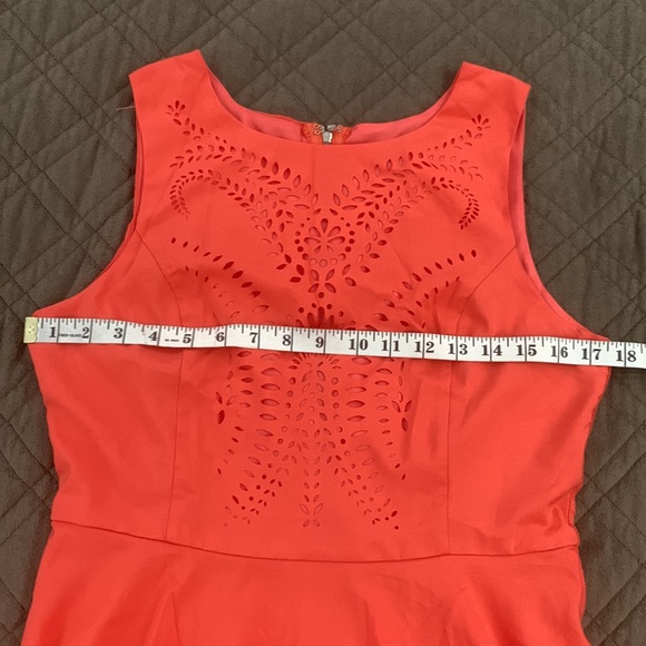 NWT Coral Perforated Design Dress size L - Picture 15 of 17